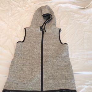 Lululemon vest- size 4